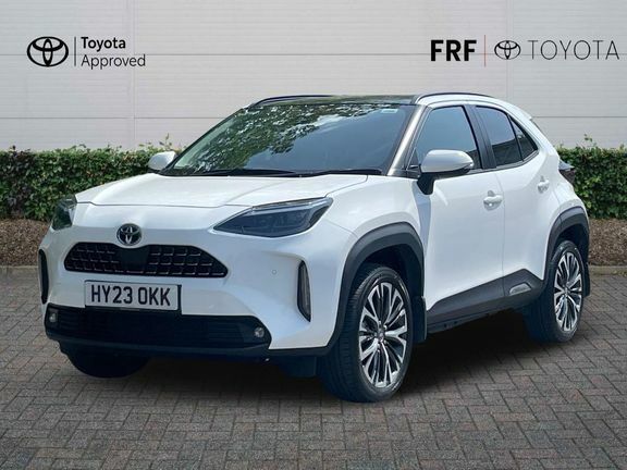Toyota Yaris Cross Excel Awd Pan Roof White #3