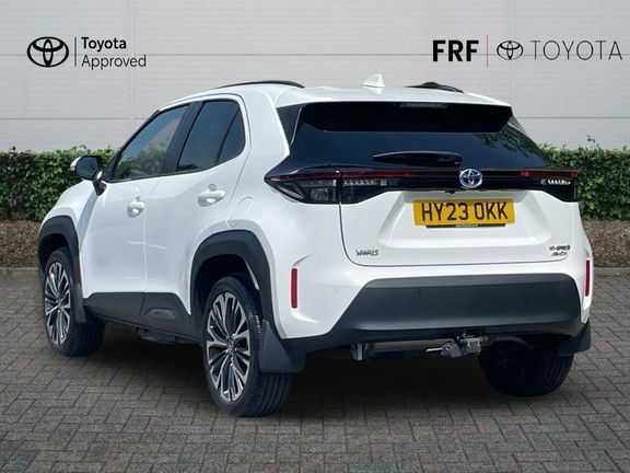 Toyota Yaris Cross Excel Awd Pan Roof White #4