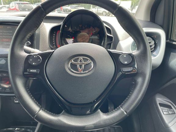 Toyota Aygo X X-pression Red #10