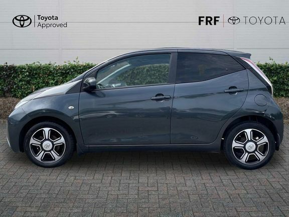 Toyota Aygo X X-pression Red #24