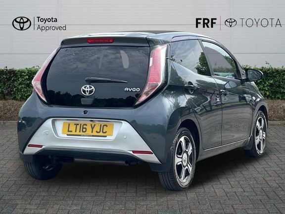 Toyota Aygo X X-clusiv 2 X-shift Grey #2