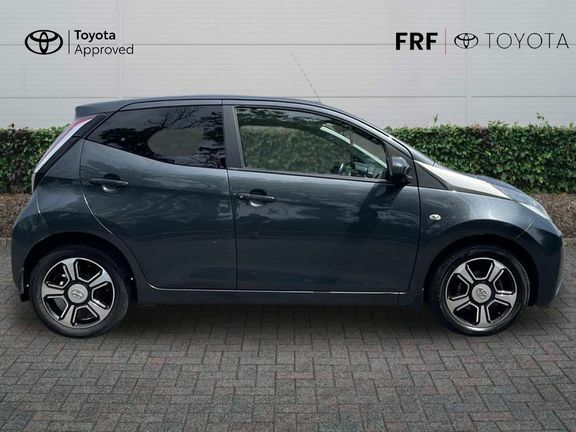 Toyota Aygo X X-pression Red #23