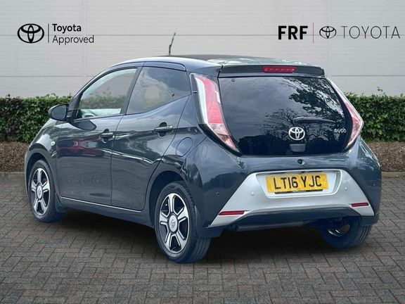 Toyota Aygo X X-clusiv 2 X-shift Grey #4