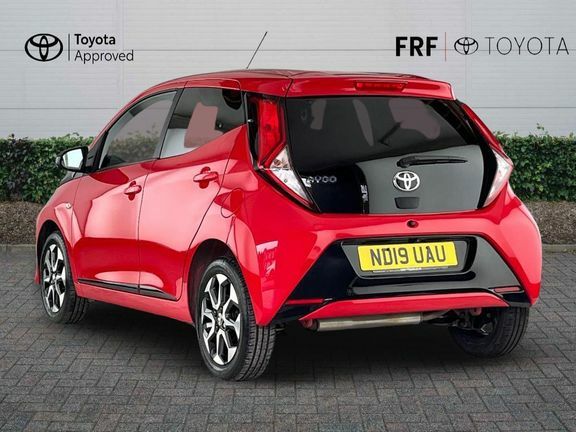 Toyota Aygo X X-trend M Red #4