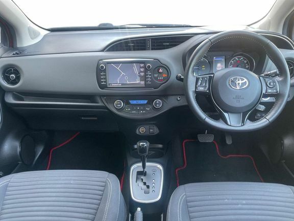 Toyota Yaris 1.5 Vvt-h Icon Tech E-cvt Euro 6 Ss Red #6