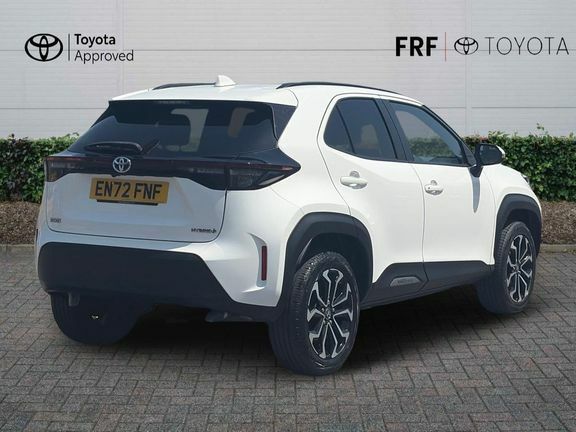 Toyota Yaris Cross Design Fwd EN72FNF White #2