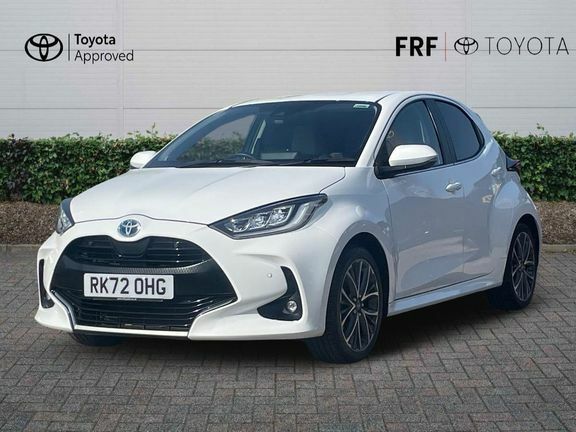 Toyota Yaris Excel White #3
