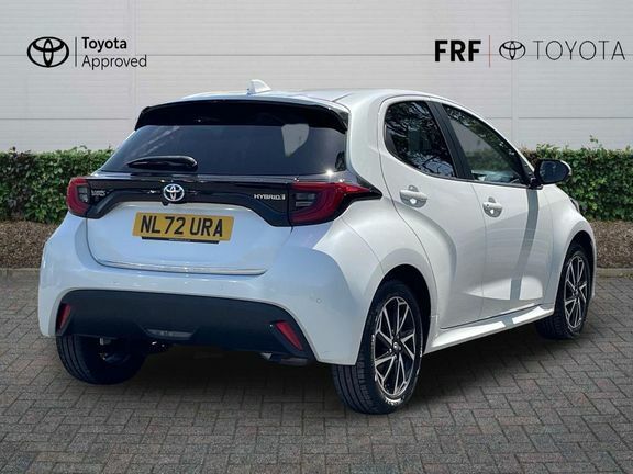 Toyota Yaris Design Hybrid, Parking Pac White #2