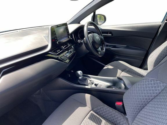 Toyota C-Hr Icon 1.8  #5