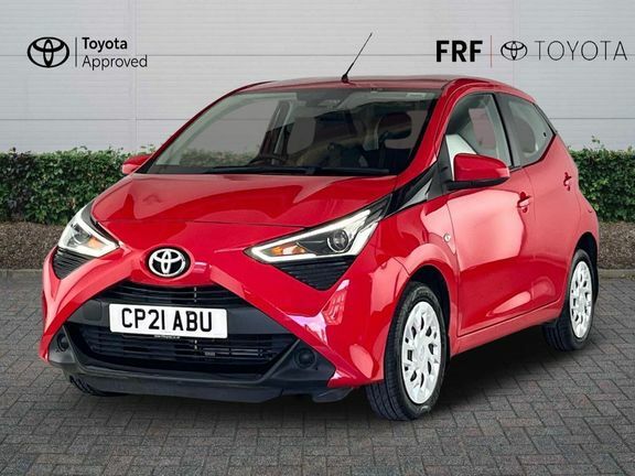 Toyota Aygo X X-play Tss Red #3