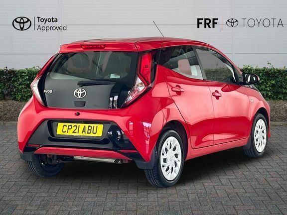 Toyota Aygo X X-play Tss Red #2