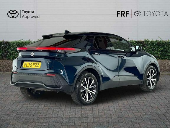 Toyota C-Hr Design 1.8 Fwd Hybrid  #2