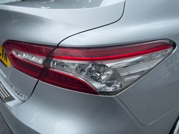 Toyota Camry Design White #20