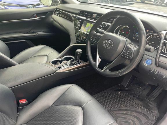 Toyota Camry Design White #12