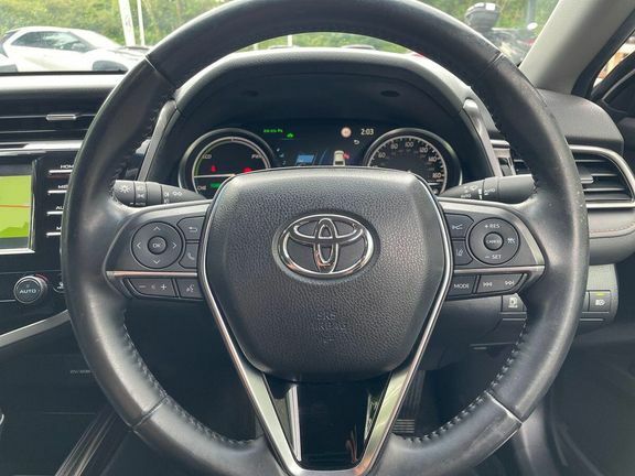Toyota Camry Design White #10