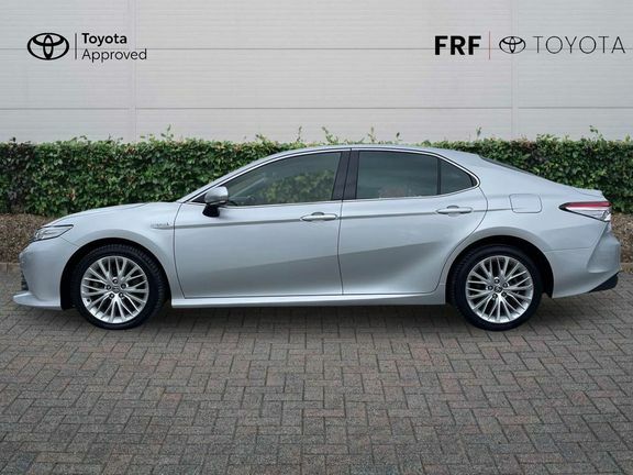 Toyota Camry Design White #23