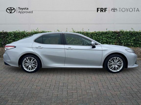 Toyota Camry Design White #22