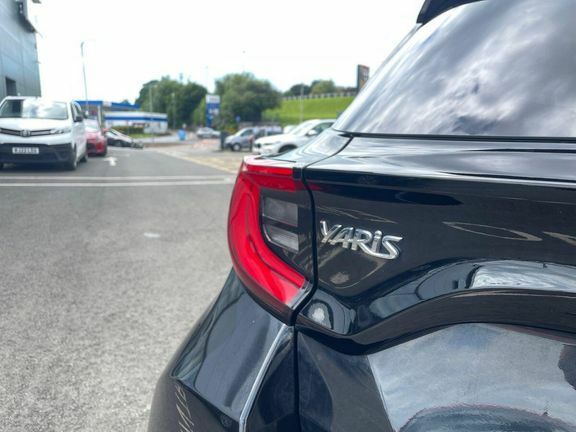 Toyota Yaris Icon  #27