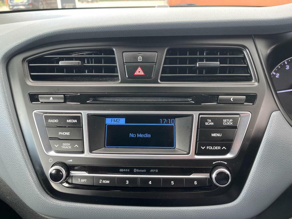 Hyundai I20 1.4 Se Hatchback Brown #33