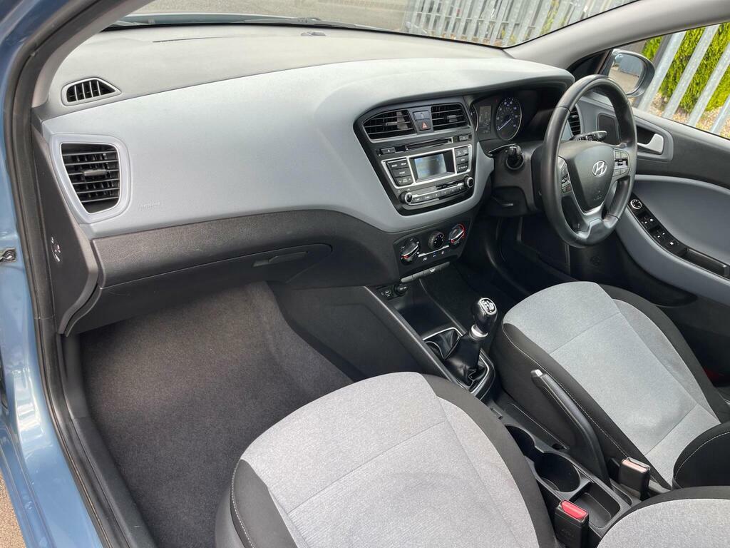 Hyundai I20 1.4 Se Hatchback Brown #16