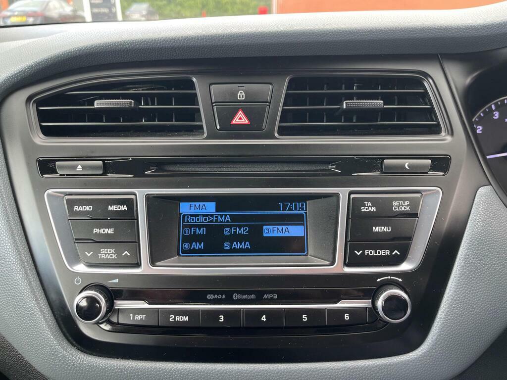 Hyundai I20 1.4 Se Hatchback Brown #31