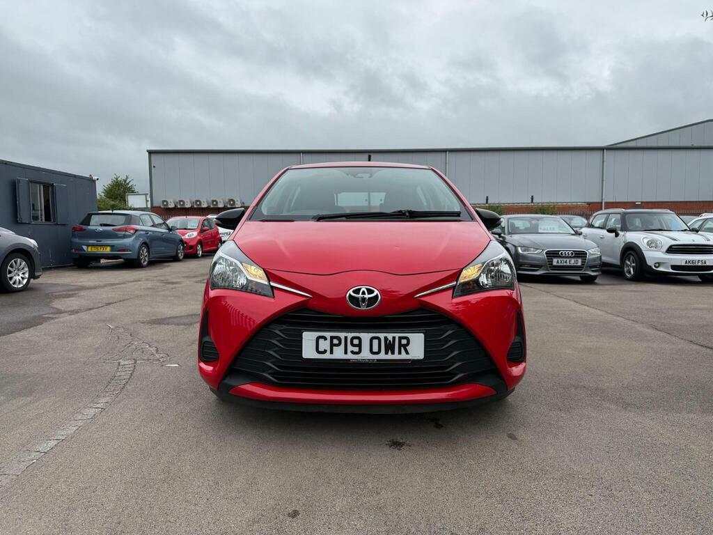 Toyota Yaris 1.0 Vvt-i Active Euro 6 CP19OWR Red