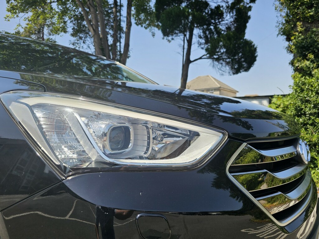 Hyundai Santa Fe  White #9
