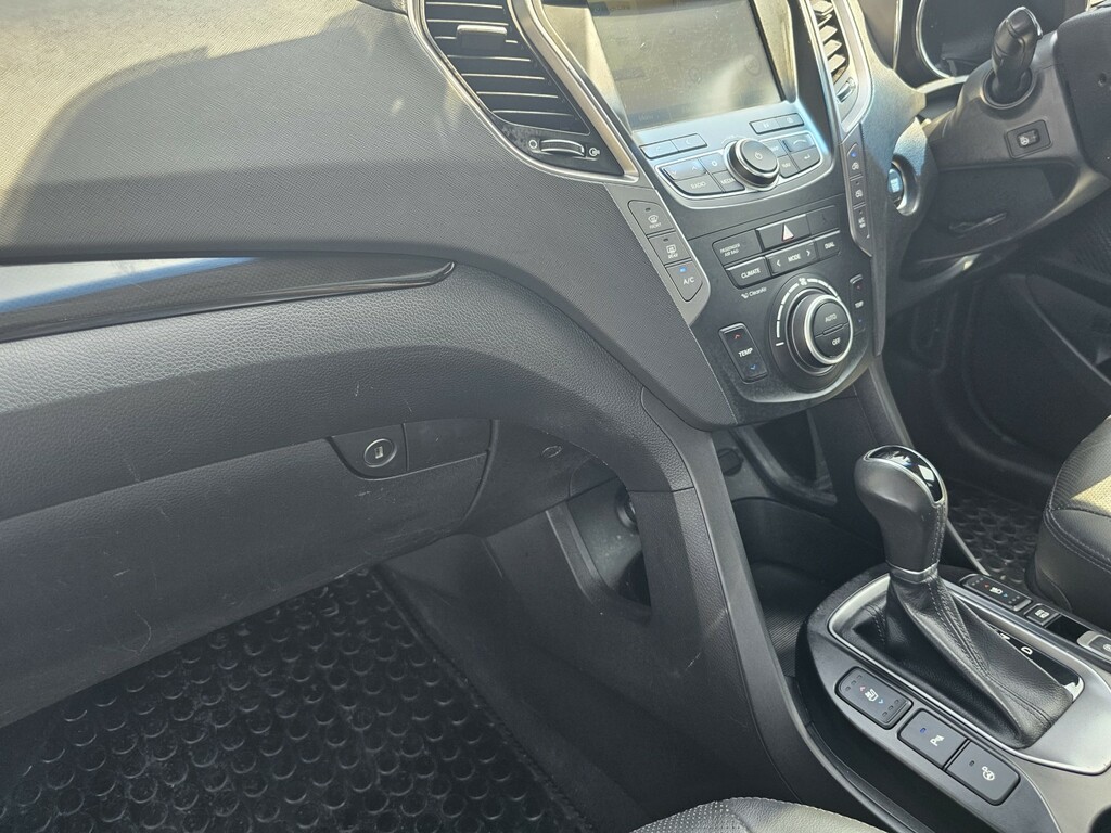 Hyundai Santa Fe  White #19