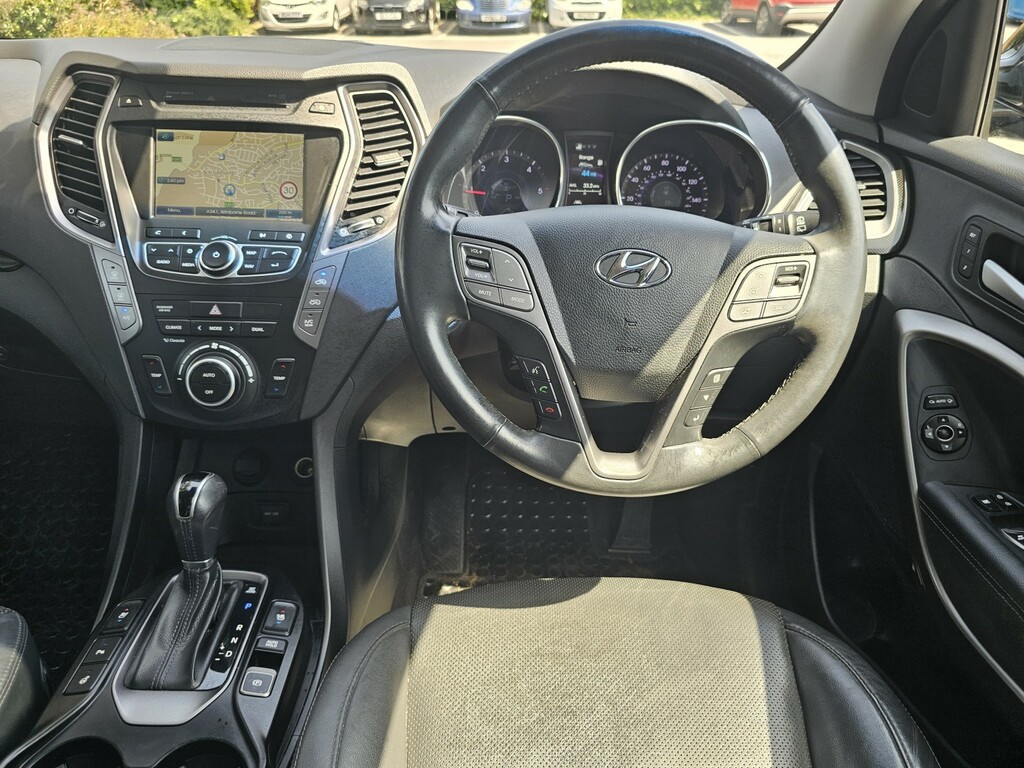 Hyundai Santa Fe  White #14