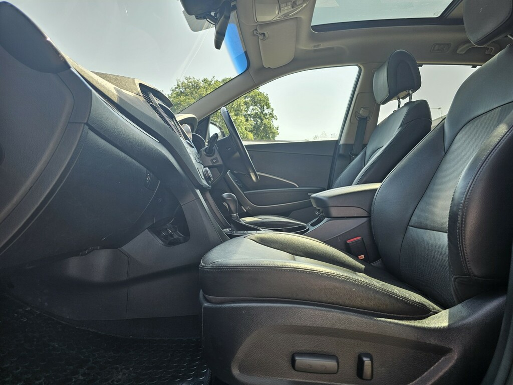 Hyundai Santa Fe  White #16