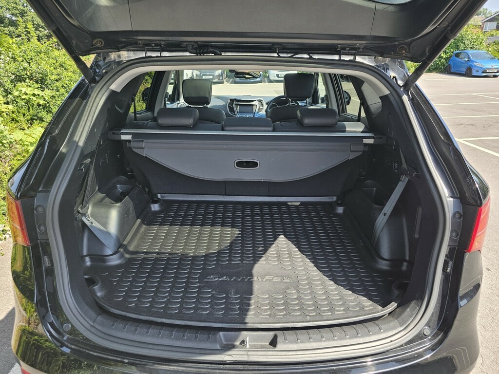 Hyundai Santa Fe  White #21
