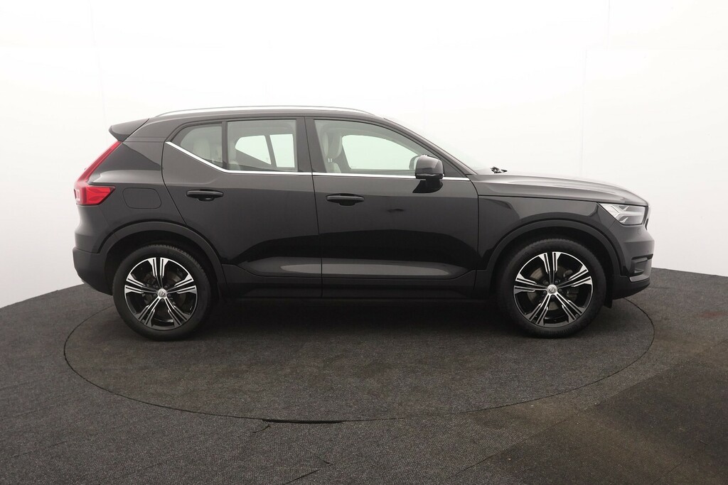 Volvo XC40 2.0 B4p Mild Hybrid Inscription Pro Black #2