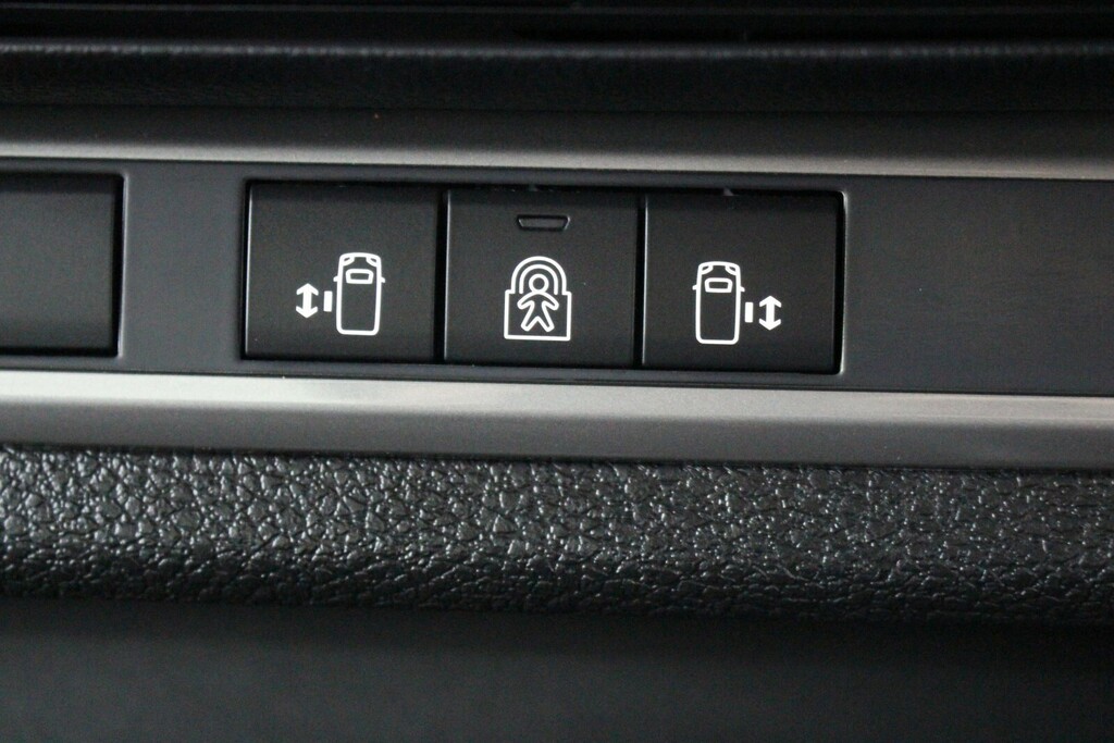 Citroen e-SpaceTourer 100Kw You XL 9 Seat 75Kwh White #35