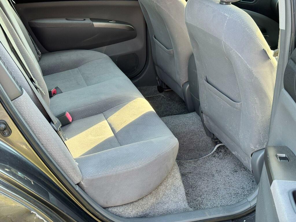 Toyota Prius Hatchback Black #12