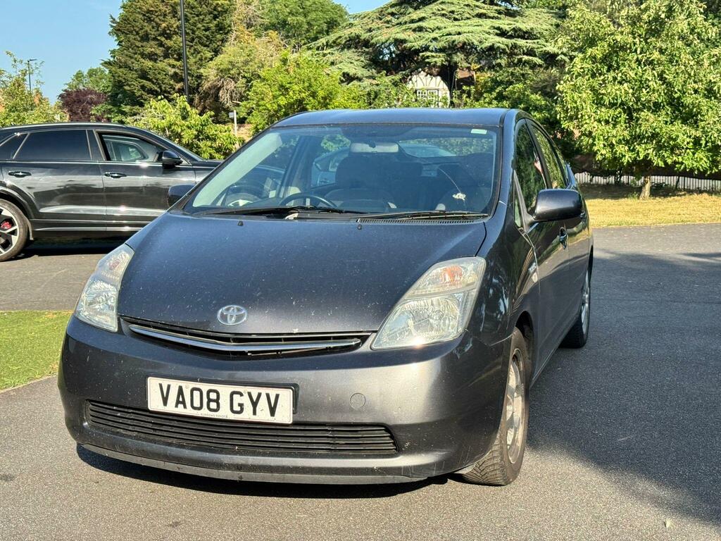 Toyota Prius Hatchback Black #7