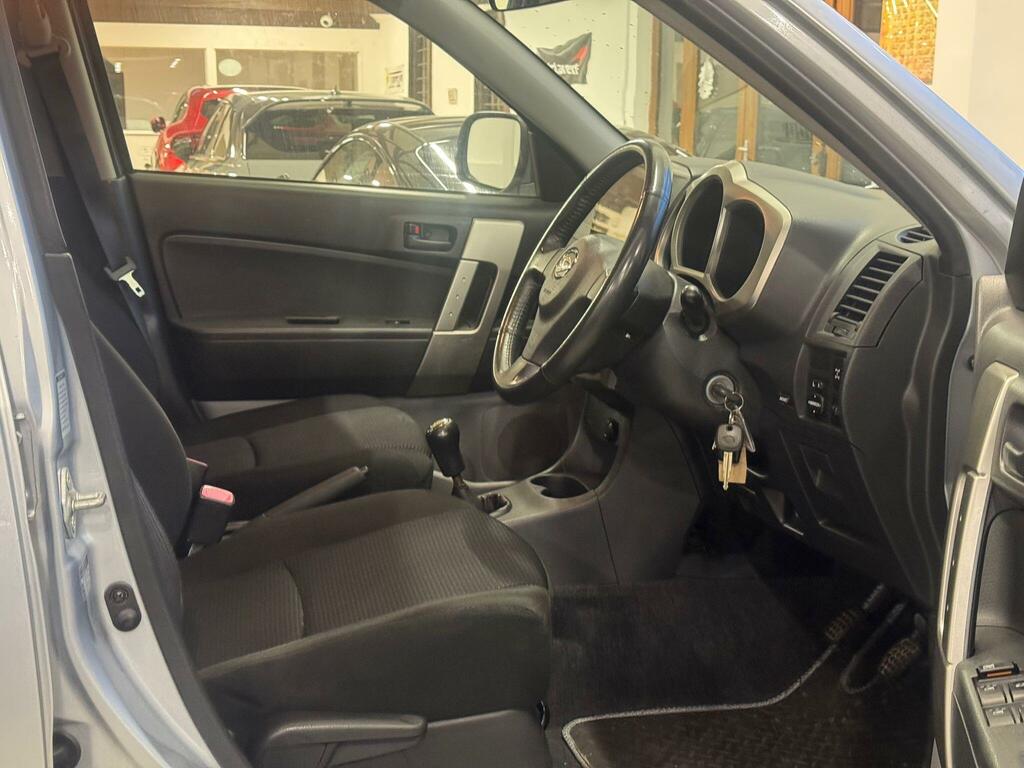Daihatsu Terios 1.5 Se Red #8