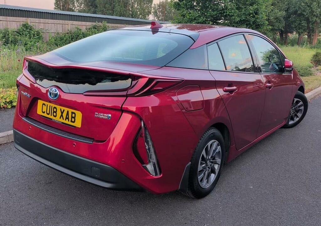 Toyota Prius Excel Red