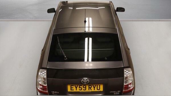 Toyota Prius  White #8