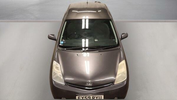 Toyota Prius  White #7