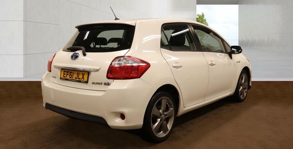 Toyota Auris T Spirit White