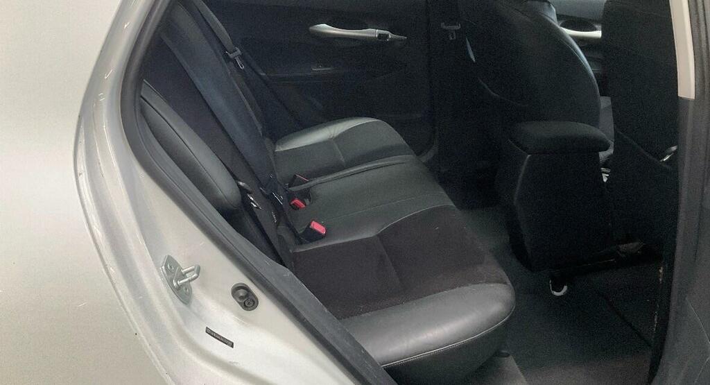 Toyota Auris Black #7