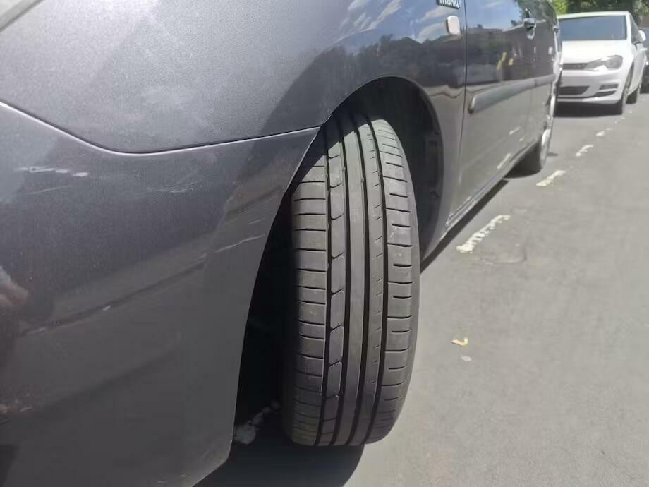 Toyota Prius 1.5 T Black #9