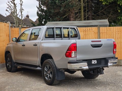 Toyota HILUX 2017 17 2.4 Silver #4