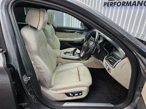 BMW 7 Series Automatic Black #37