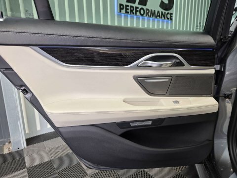 BMW 7 Series Automatic Black #40