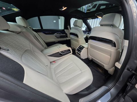 BMW 7 Series Automatic Black #24