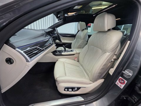 BMW 7 Series Automatic Black #9