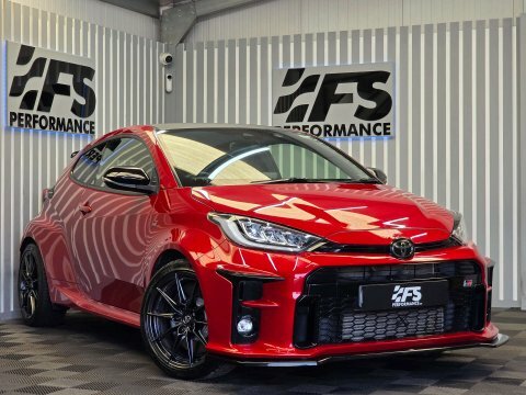 Toyota Yaris 2020 70 1.6T Red