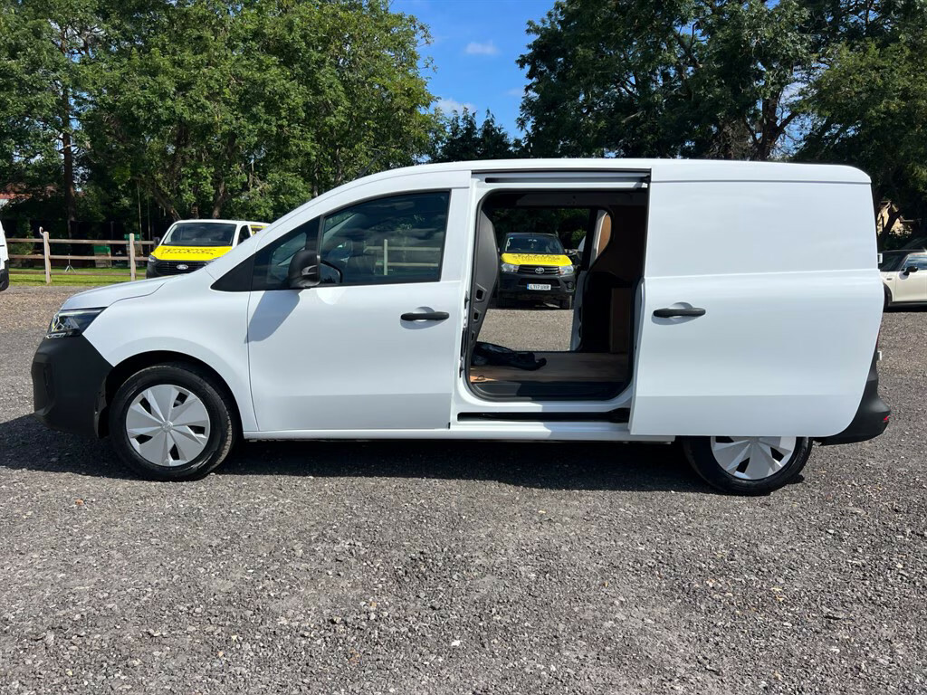 Nissan TOWNSTAR 90Kw Acenta Van 45Kwh Panel Van White #3