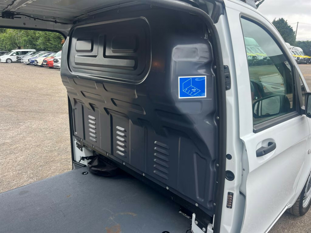 Mercedes-Benz eVito Evito Progressive L2 Grey #19